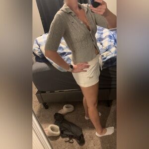 2 y2k hollister sweaters gray/cream (sold)